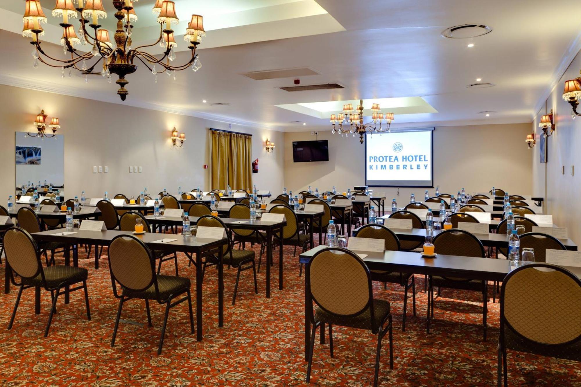 Protea Hotel By Marriott Kimberley Ngoại thất bức ảnh